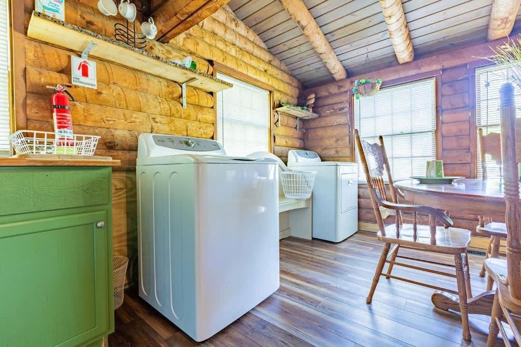 Cozy 2-br Log Close To Attractions * Chattanooga