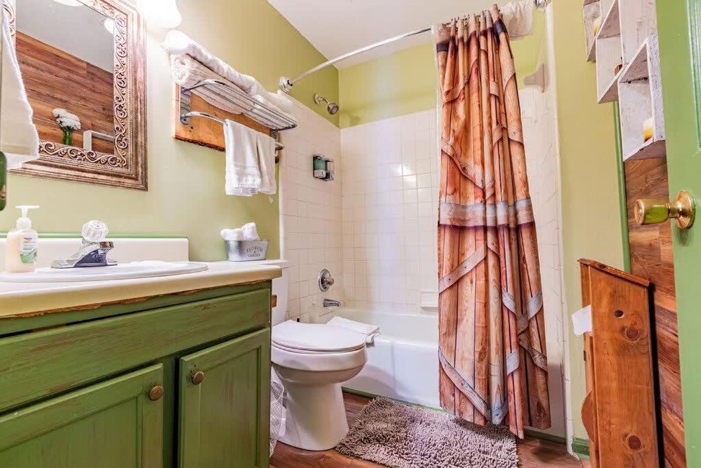 Cozy 2-br Log Close To Attractions * Chattanooga